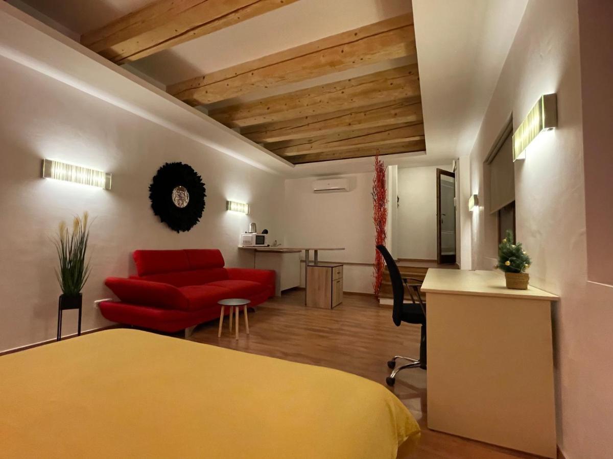 New Workspace Studio Savoya9 Self Check In Old City Center Timişoara Eksteriør bilde