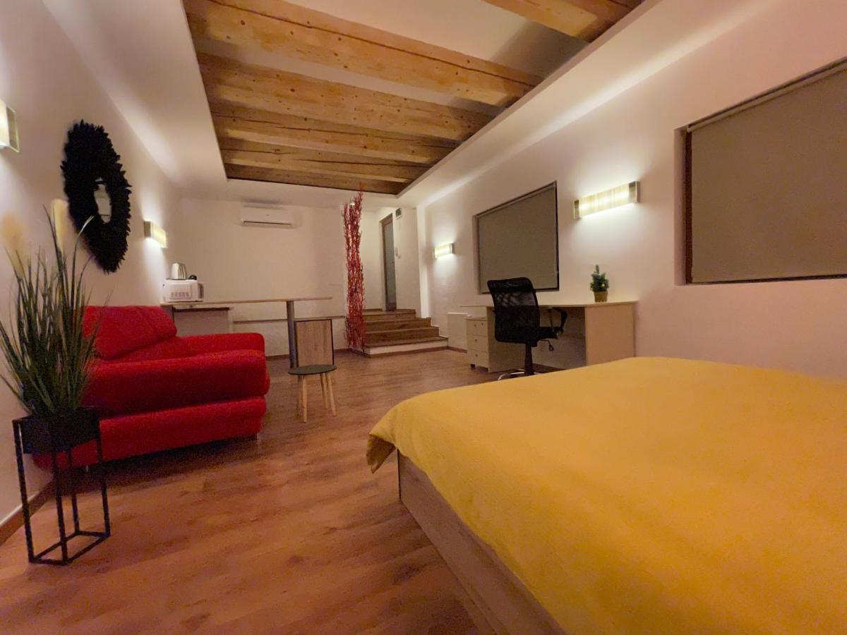 New Workspace Studio Savoya9 Self Check In Old City Center Timişoara Eksteriør bilde